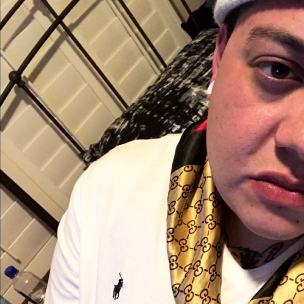 Meet your Posher, Andres
